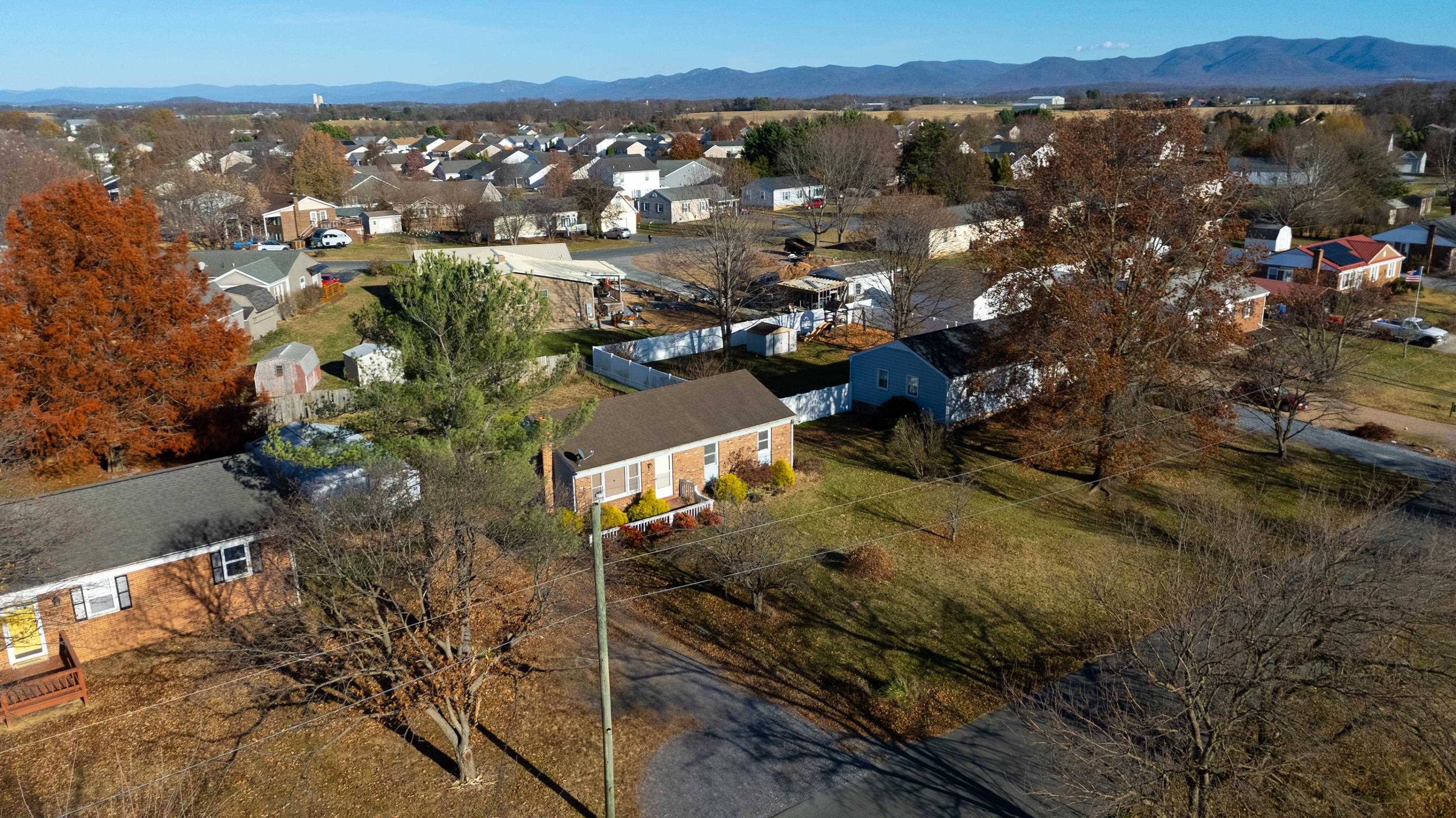 34 GENTRY RD, WEYERS CAVE, Virginia 20036, 3 Bedrooms Bedrooms, ,1 BathroomBathrooms,Residential,34 GENTRY RD,671152 MLS # 671152 34 GENTRY RD, WEYERS CAVE, Virginia 20036, 3 Bedrooms Bedrooms, ,1 BathroomBathrooms,Residential,34 GENTRY RD,671152 MLS # 671152