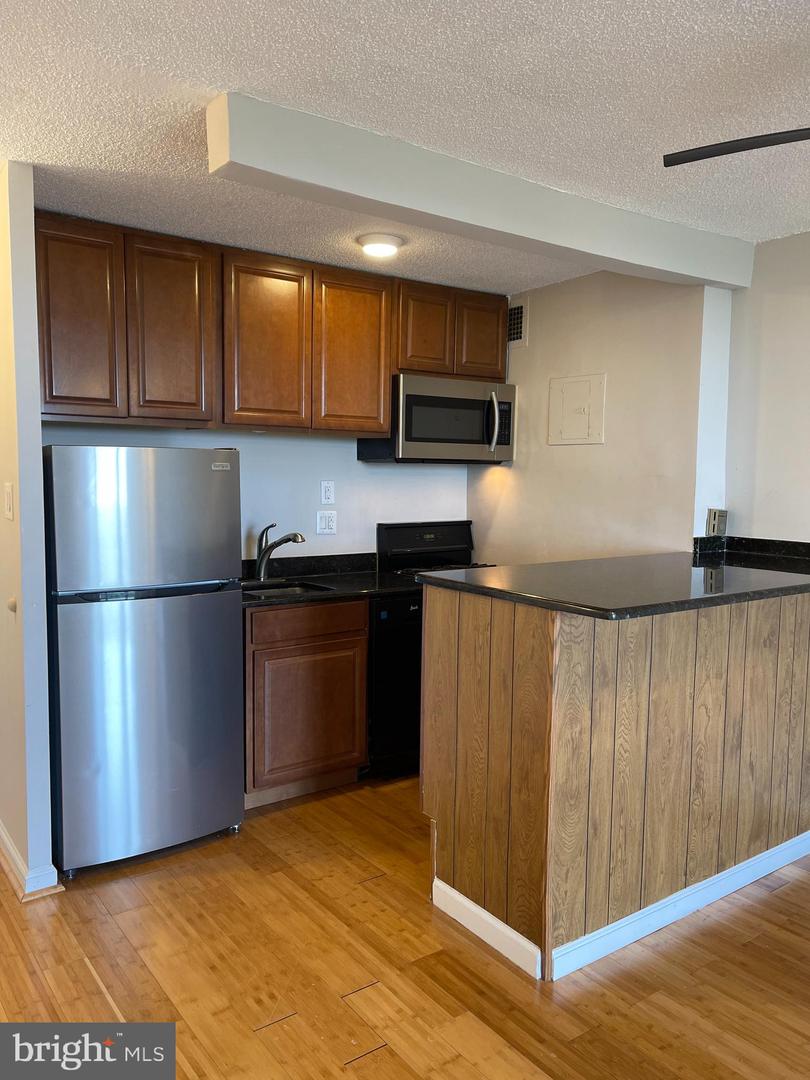 2500 N VAN DORN ST #1119, ALEXANDRIA, Virginia 22302, 1 Bedroom Bedrooms, 3 Rooms Rooms,1 BathroomBathrooms,Residential,For sale,2500 N VAN DORN ST #1119,VAAX2051794 MLS # VAAX2051794 2500 N VAN DORN ST #1119, ALEXANDRIA, Virginia 22302, 1 Bedroom Bedrooms, 3 Rooms Rooms,1 BathroomBathrooms,Residential,For sale,2500 N VAN DORN ST #1119,VAAX2051794 MLS # VAAX2051794