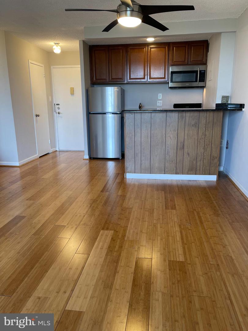2500 N VAN DORN ST #1119, ALEXANDRIA, Virginia 22302, 1 Bedroom Bedrooms, 3 Rooms Rooms,1 BathroomBathrooms,Residential,For sale,2500 N VAN DORN ST #1119,VAAX2051794 MLS # VAAX2051794 2500 N VAN DORN ST #1119, ALEXANDRIA, Virginia 22302, 1 Bedroom Bedrooms, 3 Rooms Rooms,1 BathroomBathrooms,Residential,For sale,2500 N VAN DORN ST #1119,VAAX2051794 MLS # VAAX2051794