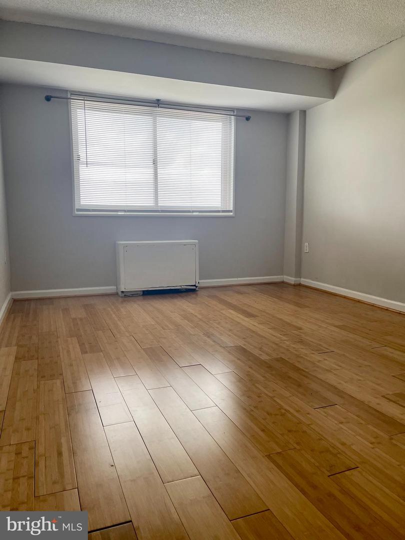 2500 N VAN DORN ST #1119, ALEXANDRIA, Virginia 22302, 1 Bedroom Bedrooms, 3 Rooms Rooms,1 BathroomBathrooms,Residential,For sale,2500 N VAN DORN ST #1119,VAAX2051794 MLS # VAAX2051794 2500 N VAN DORN ST #1119, ALEXANDRIA, Virginia 22302, 1 Bedroom Bedrooms, 3 Rooms Rooms,1 BathroomBathrooms,Residential,For sale,2500 N VAN DORN ST #1119,VAAX2051794 MLS # VAAX2051794