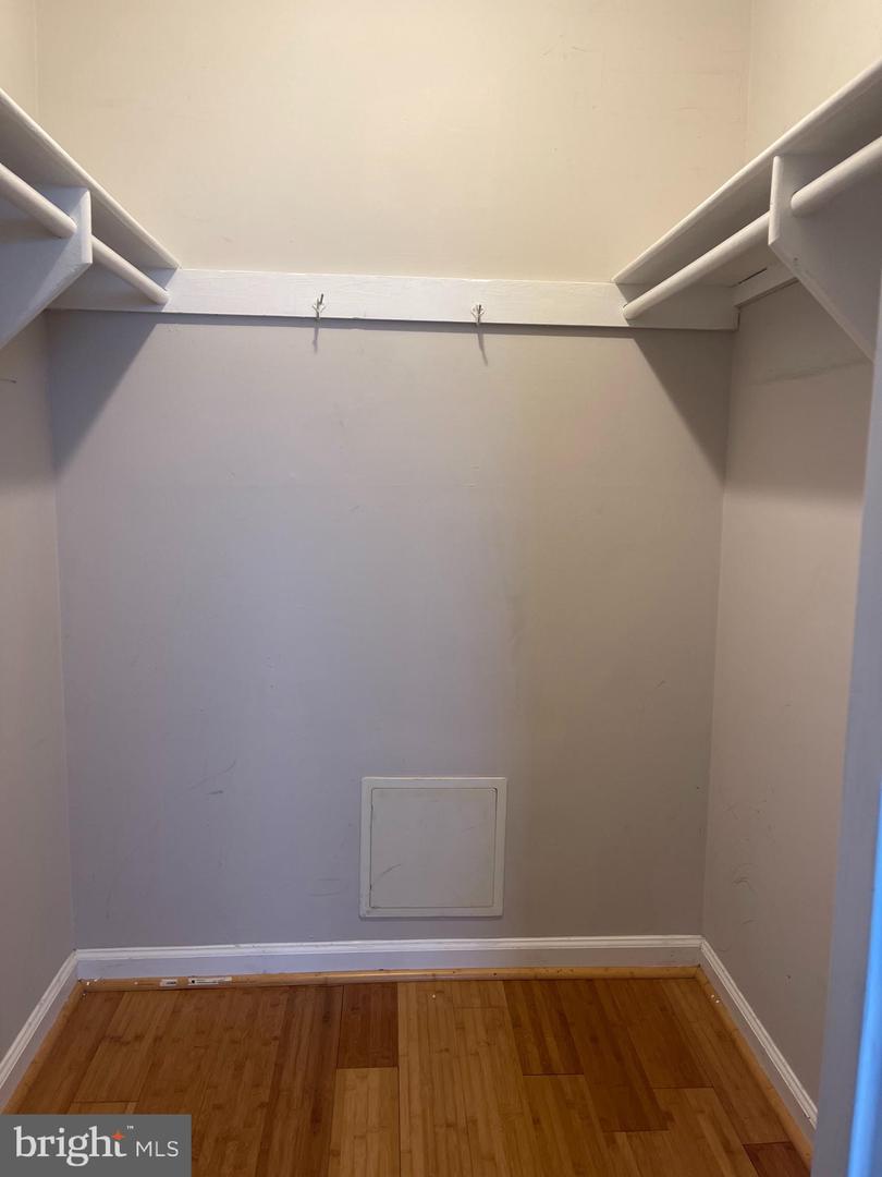 2500 N VAN DORN ST #1119, ALEXANDRIA, Virginia 22302, 1 Bedroom Bedrooms, 3 Rooms Rooms,1 BathroomBathrooms,Residential,For sale,2500 N VAN DORN ST #1119,VAAX2051794 MLS # VAAX2051794 2500 N VAN DORN ST #1119, ALEXANDRIA, Virginia 22302, 1 Bedroom Bedrooms, 3 Rooms Rooms,1 BathroomBathrooms,Residential,For sale,2500 N VAN DORN ST #1119,VAAX2051794 MLS # VAAX2051794