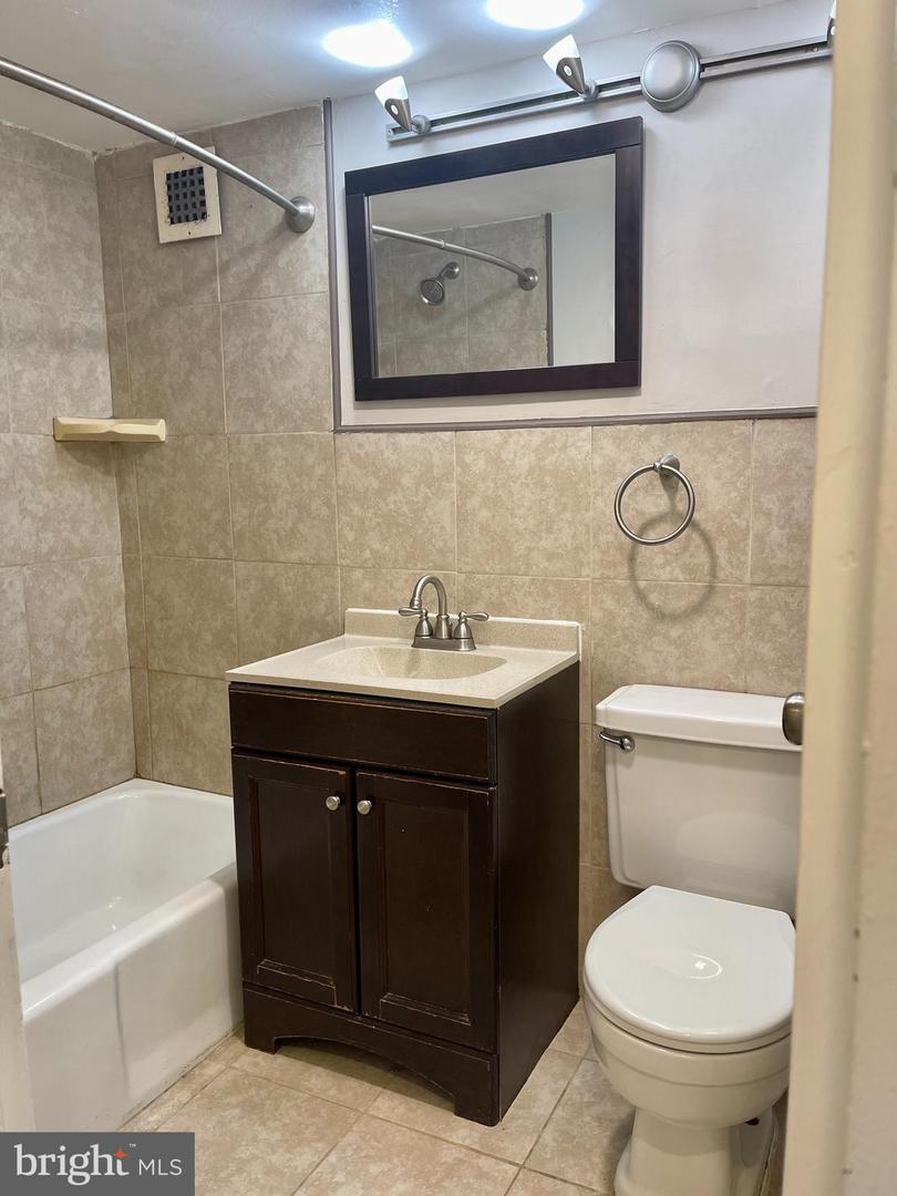 2500 N VAN DORN ST #1119, ALEXANDRIA, Virginia 22302, 1 Bedroom Bedrooms, 3 Rooms Rooms,1 BathroomBathrooms,Residential,For sale,2500 N VAN DORN ST #1119,VAAX2051794 MLS # VAAX2051794 2500 N VAN DORN ST #1119, ALEXANDRIA, Virginia 22302, 1 Bedroom Bedrooms, 3 Rooms Rooms,1 BathroomBathrooms,Residential,For sale,2500 N VAN DORN ST #1119,VAAX2051794 MLS # VAAX2051794