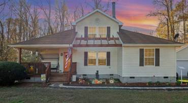 6 DOCKSIDE CT, MONTROSS, Virginia 22520, 4 Bedrooms Bedrooms, ,2 BathroomsBathrooms,Residential,For sale,6 DOCKSIDE CT,VAWE2010100 MLS # VAWE2010100