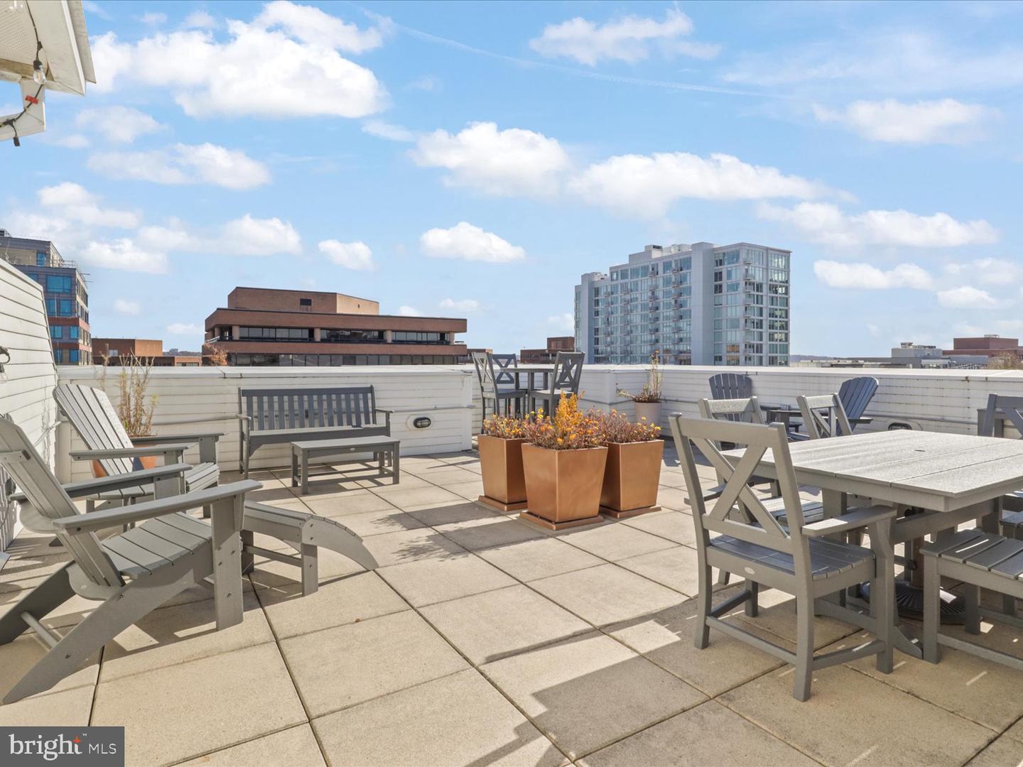 1023 N ROYAL ST #214, ALEXANDRIA, Virginia 22314, 1 Bedroom Bedrooms, ,1 BathroomBathrooms,Residential,For sale,1023 N ROYAL ST #214,VAAX2051796 MLS # VAAX2051796 1023 N ROYAL ST #214, ALEXANDRIA, Virginia 22314, 1 Bedroom Bedrooms, ,1 BathroomBathrooms,Residential,For sale,1023 N ROYAL ST #214,VAAX2051796 MLS # VAAX2051796