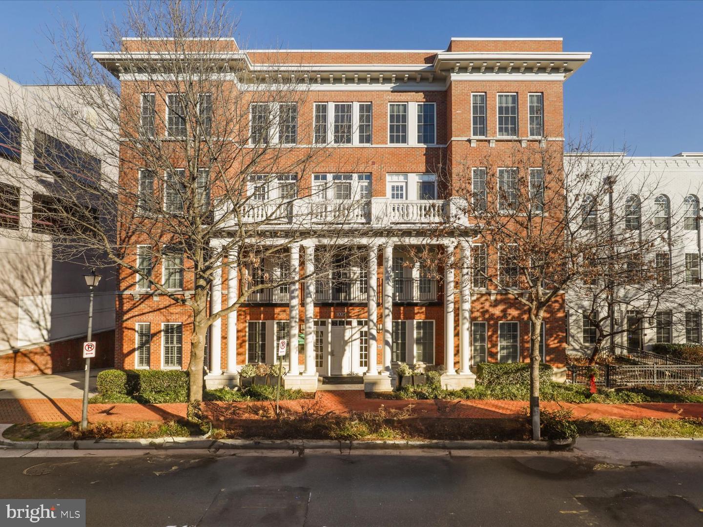 1023 N ROYAL ST #214, ALEXANDRIA, Virginia 22314, 1 Bedroom Bedrooms, ,1 BathroomBathrooms,Residential,For sale,1023 N ROYAL ST #214,VAAX2051796 MLS # VAAX2051796 1023 N ROYAL ST #214, ALEXANDRIA, Virginia 22314, 1 Bedroom Bedrooms, ,1 BathroomBathrooms,Residential,For sale,1023 N ROYAL ST #214,VAAX2051796 MLS # VAAX2051796