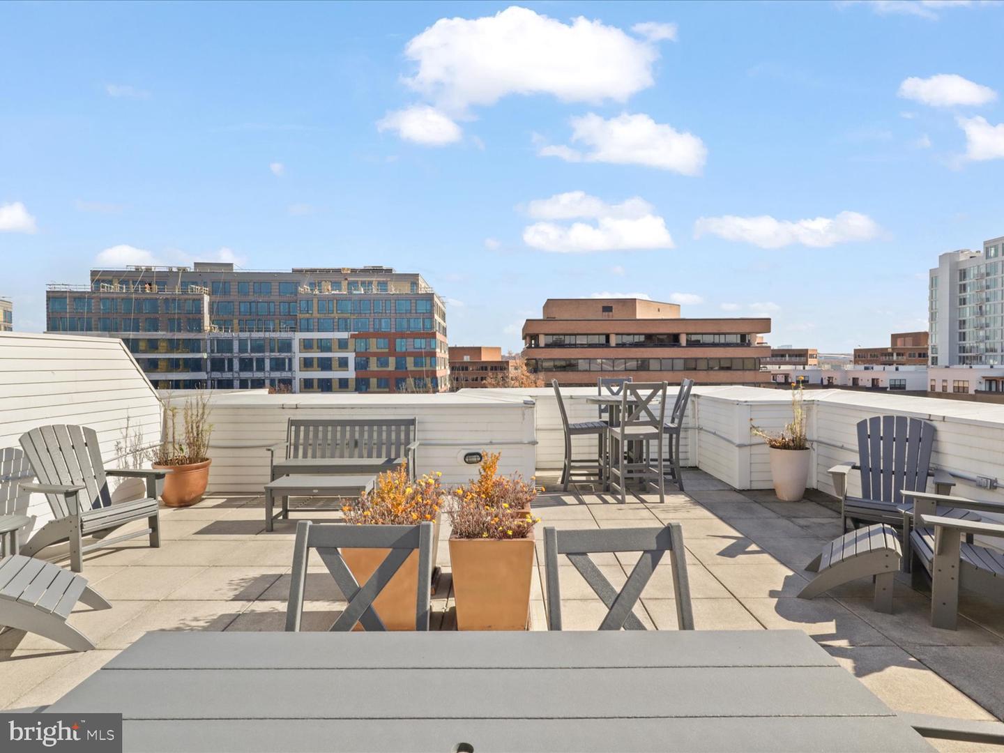 1023 N ROYAL ST #214, ALEXANDRIA, Virginia 22314, 1 Bedroom Bedrooms, ,1 BathroomBathrooms,Residential,For sale,1023 N ROYAL ST #214,VAAX2051796 MLS # VAAX2051796 1023 N ROYAL ST #214, ALEXANDRIA, Virginia 22314, 1 Bedroom Bedrooms, ,1 BathroomBathrooms,Residential,For sale,1023 N ROYAL ST #214,VAAX2051796 MLS # VAAX2051796