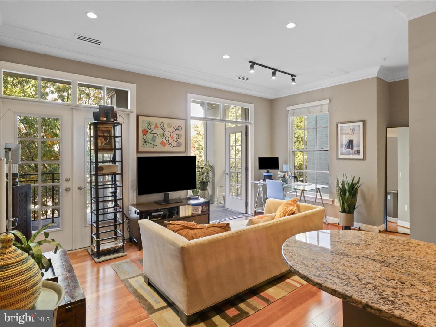 1023 N ROYAL ST #214, ALEXANDRIA, Virginia 22314, 1 Bedroom Bedrooms, ,1 BathroomBathrooms,Residential,For sale,1023 N ROYAL ST #214,VAAX2051796 MLS # VAAX2051796 1023 N ROYAL ST #214, ALEXANDRIA, Virginia 22314, 1 Bedroom Bedrooms, ,1 BathroomBathrooms,Residential,For sale,1023 N ROYAL ST #214,VAAX2051796 MLS # VAAX2051796