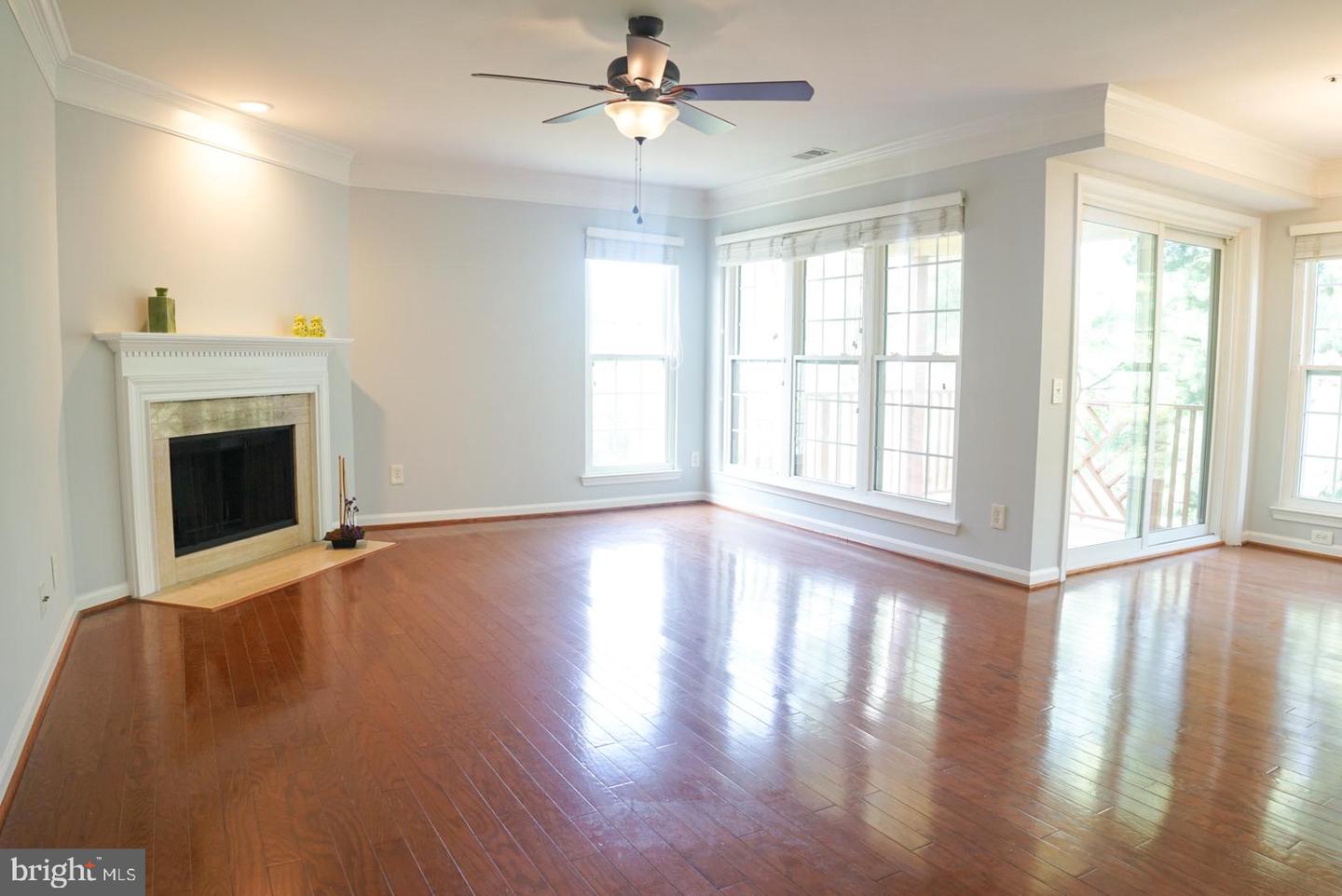 2816 EMMA LEE ST #301, FALLS CHURCH, Virginia 22042, 2 Bedrooms Bedrooms, ,2 BathroomsBathrooms,Residential,For sale,2816 EMMA LEE ST #301,VAFX2279036 MLS # VAFX2279036 2816 EMMA LEE ST #301, FALLS CHURCH, Virginia 22042, 2 Bedrooms Bedrooms, ,2 BathroomsBathrooms,Residential,For sale,2816 EMMA LEE ST #301,VAFX2279036 MLS # VAFX2279036
