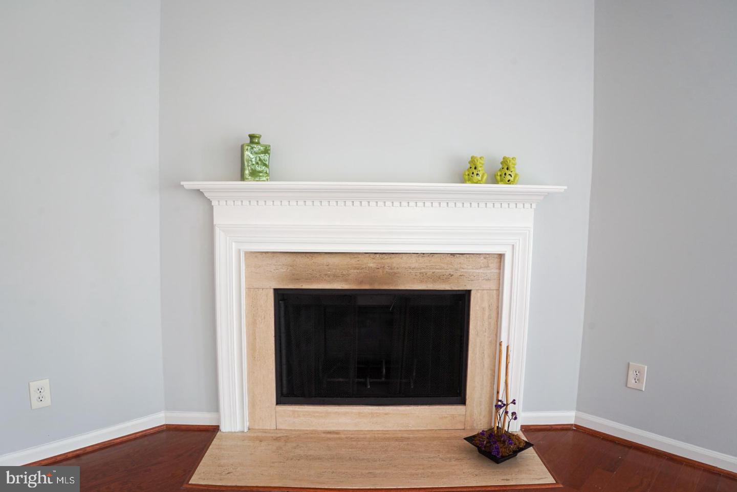 2816 EMMA LEE ST #301, FALLS CHURCH, Virginia 22042, 2 Bedrooms Bedrooms, ,2 BathroomsBathrooms,Residential,For sale,2816 EMMA LEE ST #301,VAFX2279036 MLS # VAFX2279036 2816 EMMA LEE ST #301, FALLS CHURCH, Virginia 22042, 2 Bedrooms Bedrooms, ,2 BathroomsBathrooms,Residential,For sale,2816 EMMA LEE ST #301,VAFX2279036 MLS # VAFX2279036