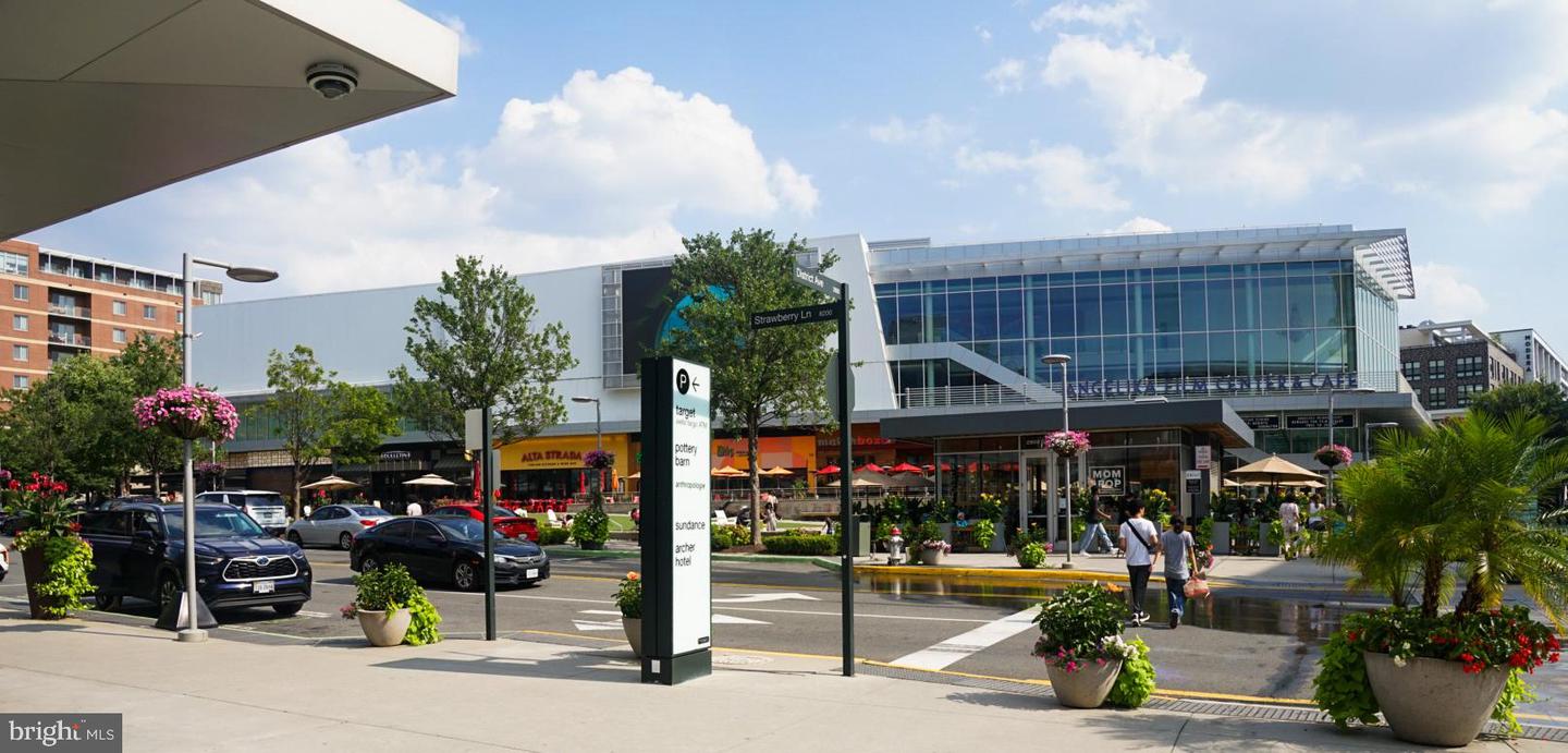 2816 EMMA LEE ST #301, FALLS CHURCH, Virginia 22042, 2 Bedrooms Bedrooms, ,2 BathroomsBathrooms,Residential,For sale,2816 EMMA LEE ST #301,VAFX2279036 MLS # VAFX2279036 2816 EMMA LEE ST #301, FALLS CHURCH, Virginia 22042, 2 Bedrooms Bedrooms, ,2 BathroomsBathrooms,Residential,For sale,2816 EMMA LEE ST #301,VAFX2279036 MLS # VAFX2279036