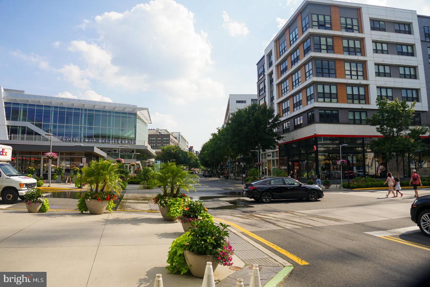 2816 EMMA LEE ST #301, FALLS CHURCH, Virginia 22042, 2 Bedrooms Bedrooms, ,2 BathroomsBathrooms,Residential,For sale,2816 EMMA LEE ST #301,VAFX2279036 MLS # VAFX2279036 2816 EMMA LEE ST #301, FALLS CHURCH, Virginia 22042, 2 Bedrooms Bedrooms, ,2 BathroomsBathrooms,Residential,For sale,2816 EMMA LEE ST #301,VAFX2279036 MLS # VAFX2279036