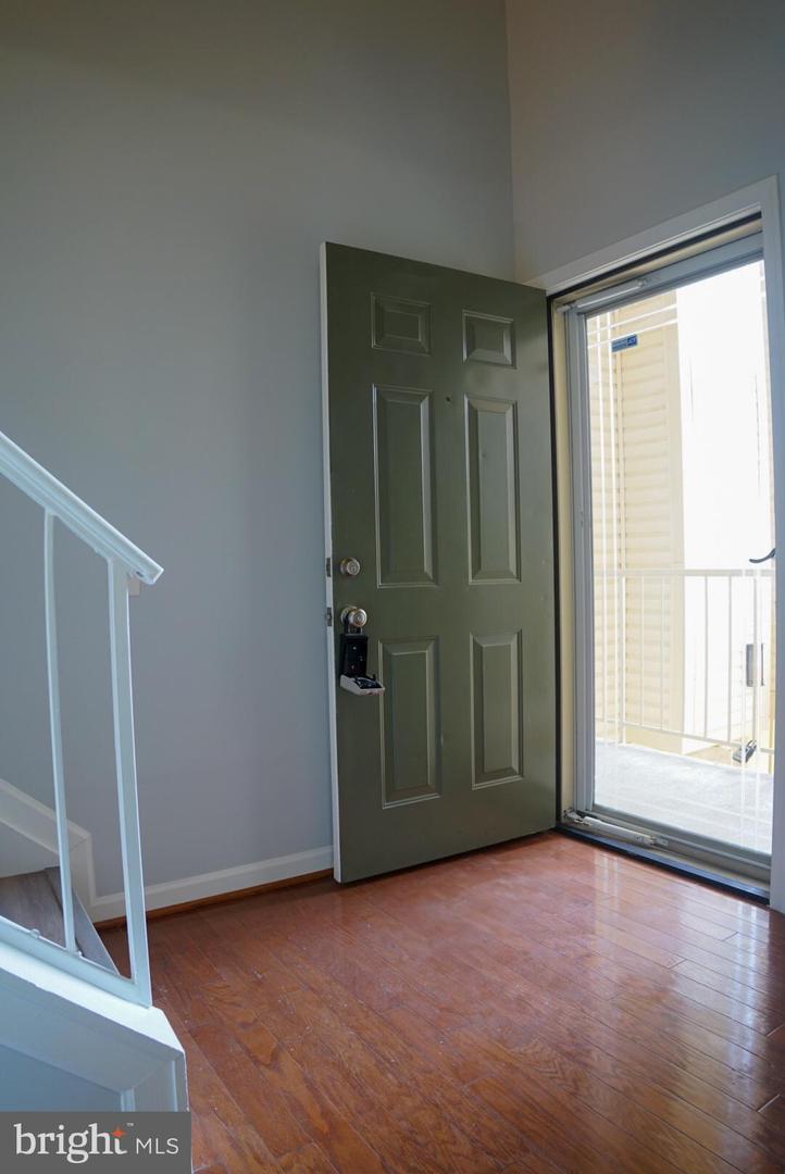 2816 EMMA LEE ST #301, FALLS CHURCH, Virginia 22042, 2 Bedrooms Bedrooms, ,2 BathroomsBathrooms,Residential,For sale,2816 EMMA LEE ST #301,VAFX2279036 MLS # VAFX2279036 2816 EMMA LEE ST #301, FALLS CHURCH, Virginia 22042, 2 Bedrooms Bedrooms, ,2 BathroomsBathrooms,Residential,For sale,2816 EMMA LEE ST #301,VAFX2279036 MLS # VAFX2279036