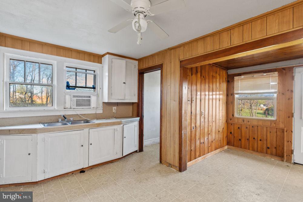 3190 WINSINGER DR, BROADWAY, Virginia 22815, 4 Bedrooms Bedrooms, ,1 BathroomBathrooms,Residential,For sale,3190 WINSINGER DR,VARO2002736 MLS # VARO2002736 3190 WINSINGER DR, BROADWAY, Virginia 22815, 4 Bedrooms Bedrooms, ,1 BathroomBathrooms,Residential,For sale,3190 WINSINGER DR,VARO2002736 MLS # VARO2002736