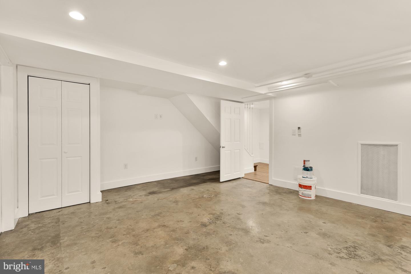 215 HAWAII AVE NE, WASHINGTON, District Of Columbia 20011, 3 Bedrooms Bedrooms, ,2 BathroomsBathrooms,Residential,For sale,215 HAWAII AVE NE,DCDC2231752 MLS # DCDC2231752 215 HAWAII AVE NE, WASHINGTON, District Of Columbia 20011, 3 Bedrooms Bedrooms, ,2 BathroomsBathrooms,Residential,For sale,215 HAWAII AVE NE,DCDC2231752 MLS # DCDC2231752