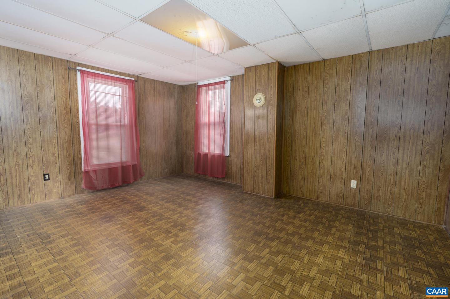 601 LONG AVE, SHENANDOAH, Virginia 22849, 4 Bedrooms Bedrooms, ,2 BathroomsBathrooms,Residential,For sale,601 LONG AVE,671072 MLS # 671072 601 LONG AVE, SHENANDOAH, Virginia 22849, 4 Bedrooms Bedrooms, ,2 BathroomsBathrooms,Residential,For sale,601 LONG AVE,671072 MLS # 671072