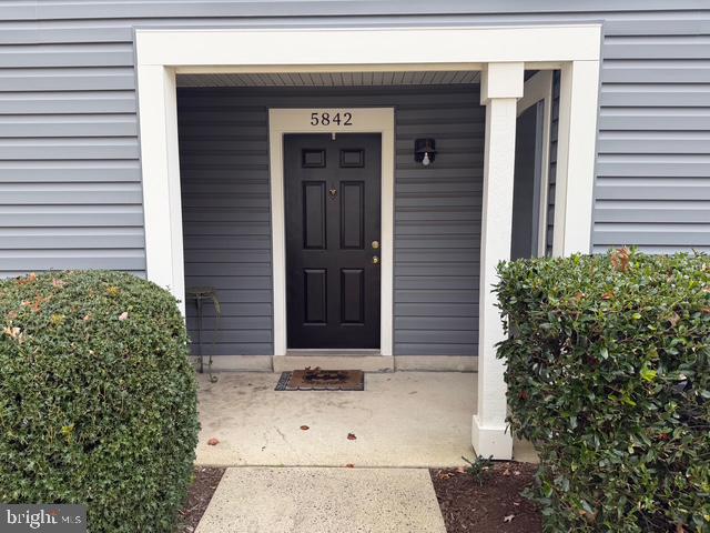 5842 ORCHARD HILL CT #5842, CLIFTON, Virginia 20124, 1 Bedroom Bedrooms, ,1 BathroomBathrooms,Residential,For sale,5842 ORCHARD HILL CT #5842,VAFX2279104 MLS # VAFX2279104 5842 ORCHARD HILL CT #5842, CLIFTON, Virginia 20124, 1 Bedroom Bedrooms, ,1 BathroomBathrooms,Residential,For sale,5842 ORCHARD HILL CT #5842,VAFX2279104 MLS # VAFX2279104