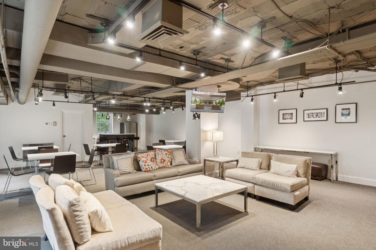 2737 DEVONSHIRE PL NW #503, WASHINGTON, District Of Columbia 20008, 2 Bedrooms Bedrooms, ,2 BathroomsBathrooms,Residential,For sale,2737 DEVONSHIRE PL NW #503,DCDC2211530 MLS # DCDC2211530 2737 DEVONSHIRE PL NW #503, WASHINGTON, District Of Columbia 20008, 2 Bedrooms Bedrooms, ,2 BathroomsBathrooms,Residential,For sale,2737 DEVONSHIRE PL NW #503,DCDC2211530 MLS # DCDC2211530