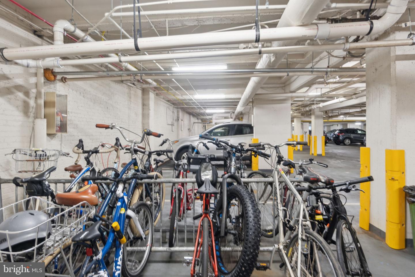 2737 DEVONSHIRE PL NW #503, WASHINGTON, District Of Columbia 20008, 2 Bedrooms Bedrooms, ,2 BathroomsBathrooms,Residential,For sale,2737 DEVONSHIRE PL NW #503,DCDC2211530 MLS # DCDC2211530 2737 DEVONSHIRE PL NW #503, WASHINGTON, District Of Columbia 20008, 2 Bedrooms Bedrooms, ,2 BathroomsBathrooms,Residential,For sale,2737 DEVONSHIRE PL NW #503,DCDC2211530 MLS # DCDC2211530