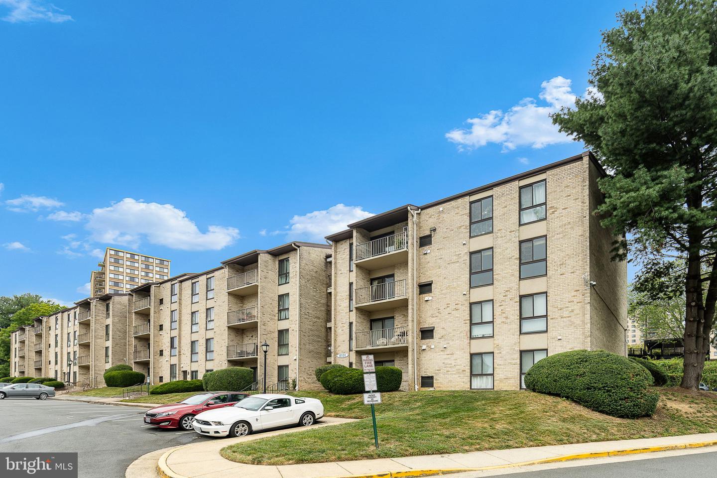 6151 EDSALL RD #I, ALEXANDRIA, Virginia 22304, 2 Bedrooms Bedrooms, ,1 BathroomBathrooms,Residential,For sale,6151 EDSALL RD #I,VAAX2048800 MLS # VAAX2048800