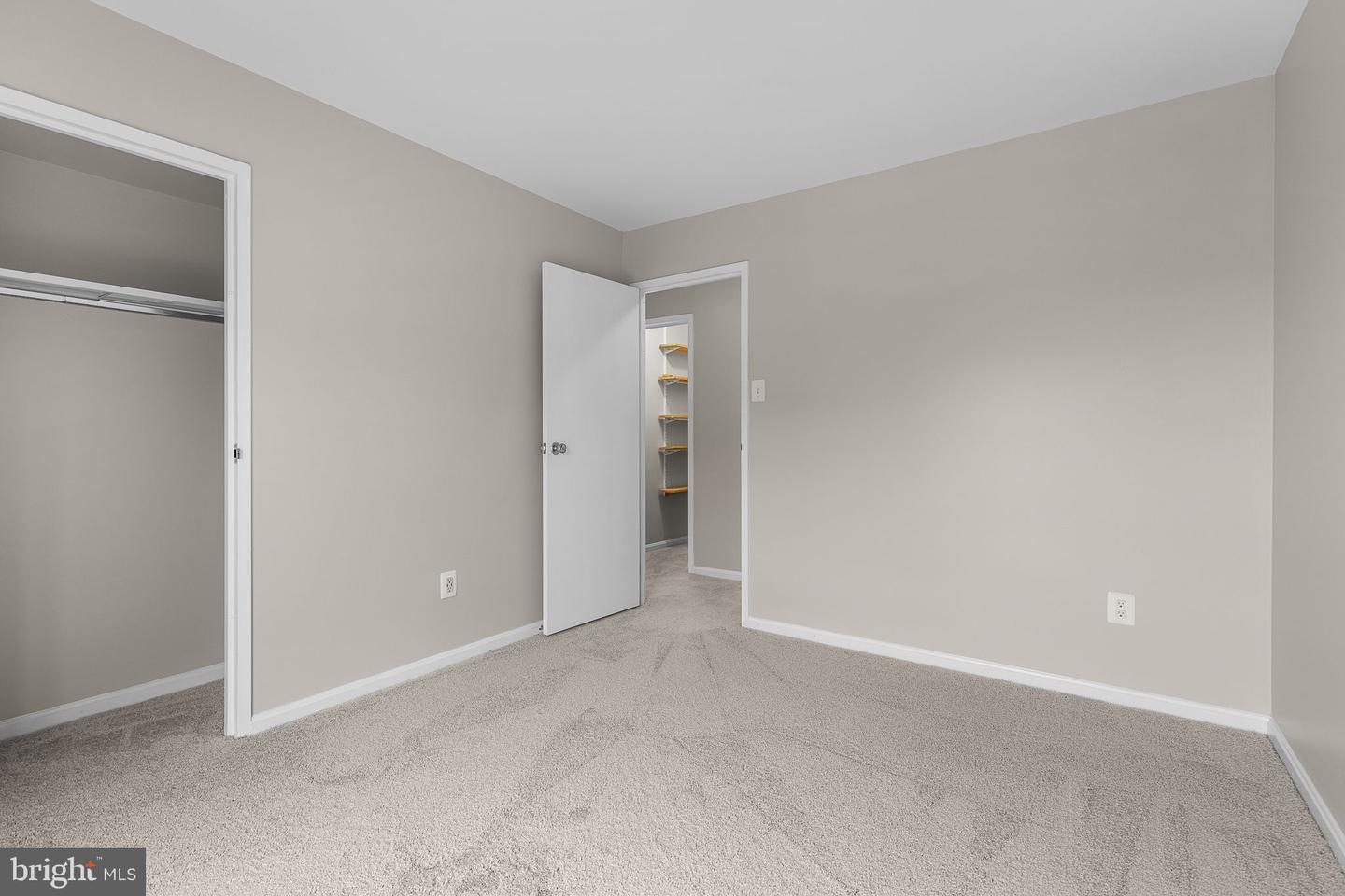 6151 EDSALL RD #I, ALEXANDRIA, Virginia 22304, 2 Bedrooms Bedrooms, ,1 BathroomBathrooms,Residential,For sale,6151 EDSALL RD #I,VAAX2048800 MLS # VAAX2048800