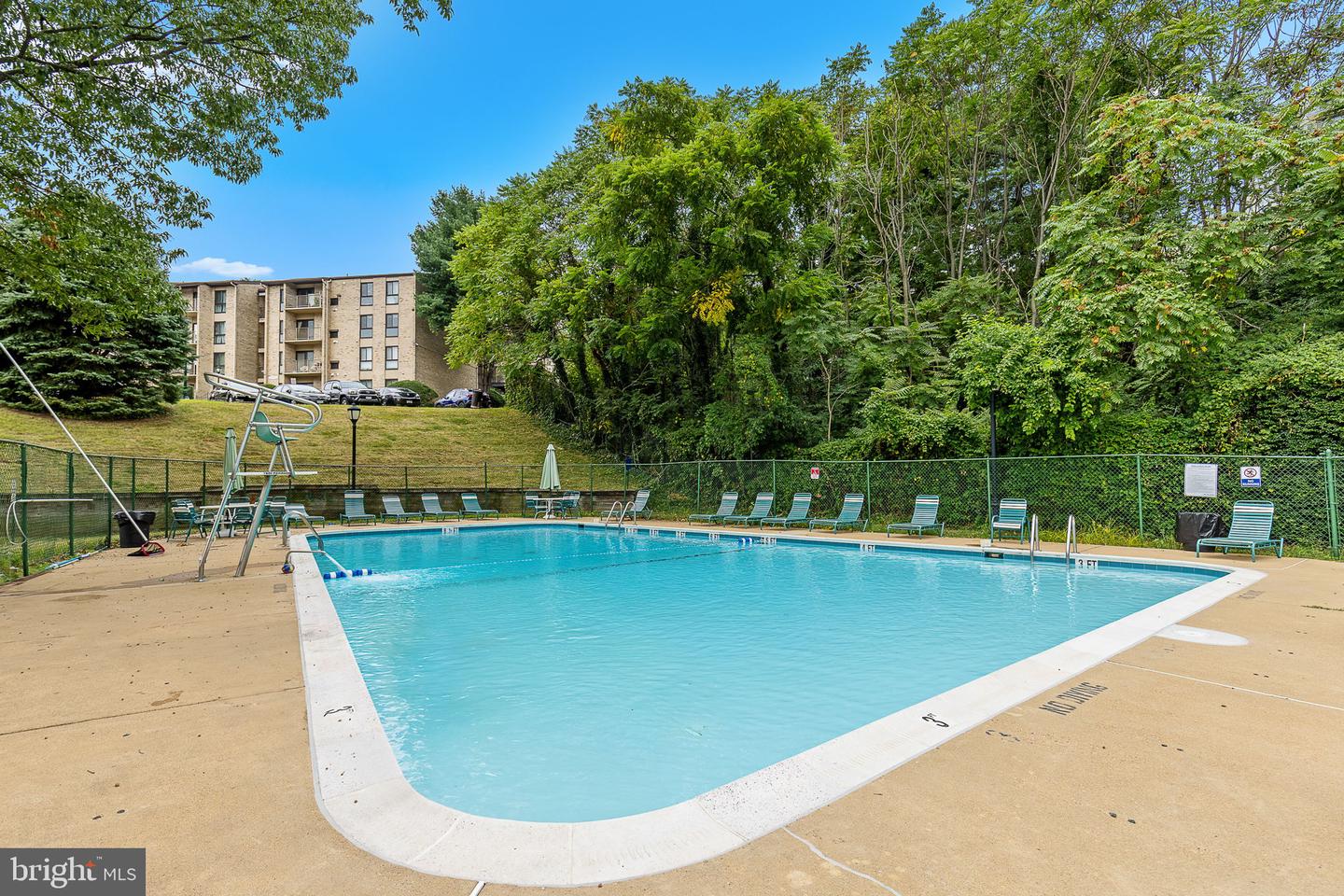 6151 EDSALL RD #I, ALEXANDRIA, Virginia 22304, 2 Bedrooms Bedrooms, ,1 BathroomBathrooms,Residential,For sale,6151 EDSALL RD #I,VAAX2048800 MLS # VAAX2048800