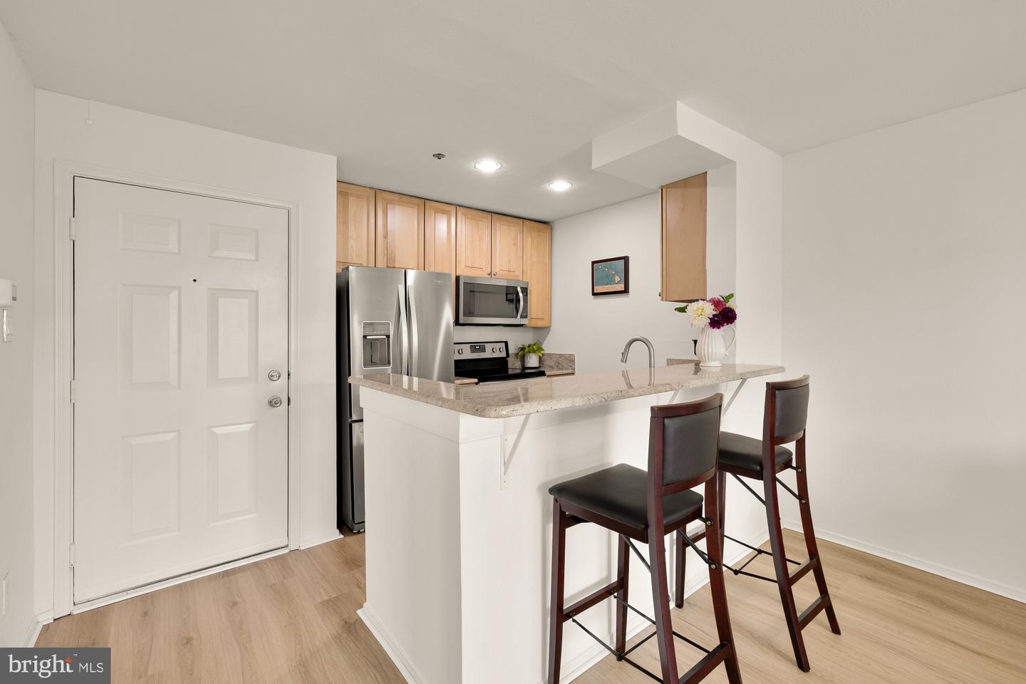 3309 WYNDHAM CIR #3180, ALEXANDRIA, Virginia 22302, 1 Bedroom Bedrooms, ,1 BathroomBathrooms,Residential,For sale,3309 WYNDHAM CIR #3180,VAAX2049564 MLS # VAAX2049564