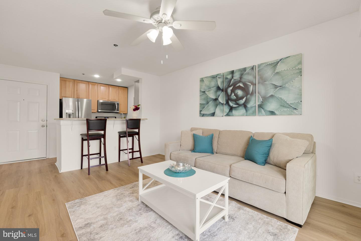 3309 WYNDHAM CIR #3180, ALEXANDRIA, Virginia 22302, 1 Bedroom Bedrooms, ,1 BathroomBathrooms,Residential,For sale,3309 WYNDHAM CIR #3180,VAAX2049564 MLS # VAAX2049564