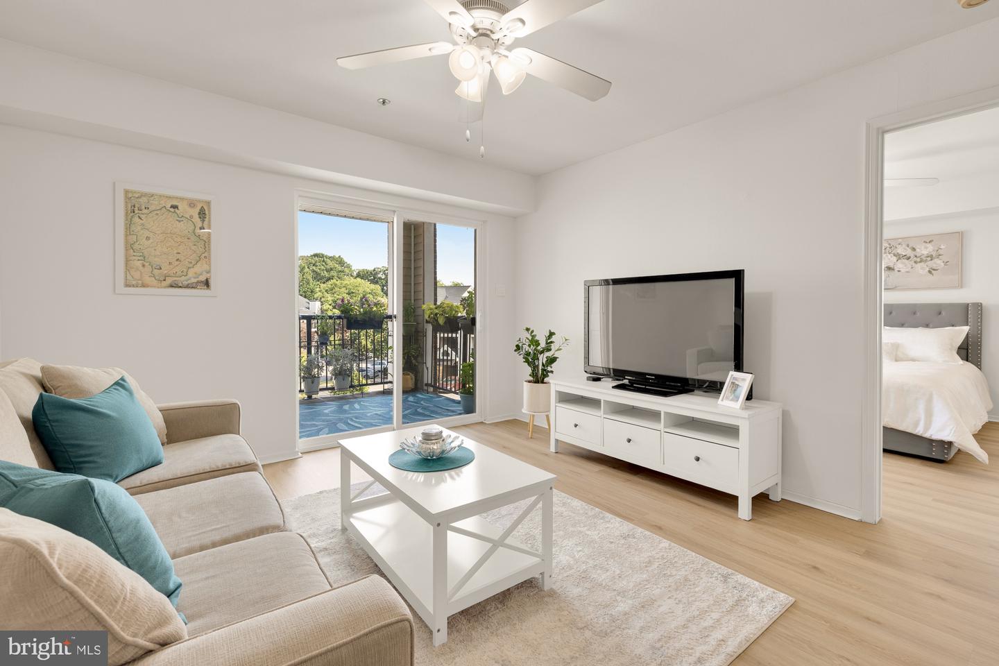 3309 WYNDHAM CIR #3180, ALEXANDRIA, Virginia 22302, 1 Bedroom Bedrooms, ,1 BathroomBathrooms,Residential,For sale,3309 WYNDHAM CIR #3180,VAAX2049564 MLS # VAAX2049564