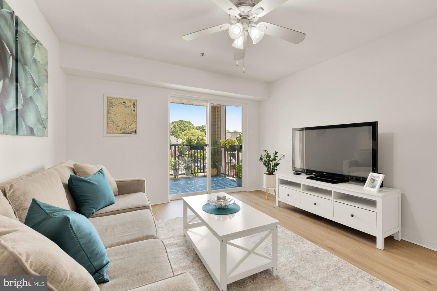 3309 WYNDHAM CIR #3180, ALEXANDRIA, Virginia 22302, 1 Bedroom Bedrooms, ,1 BathroomBathrooms,Residential,For sale,3309 WYNDHAM CIR #3180,VAAX2049564 MLS # VAAX2049564