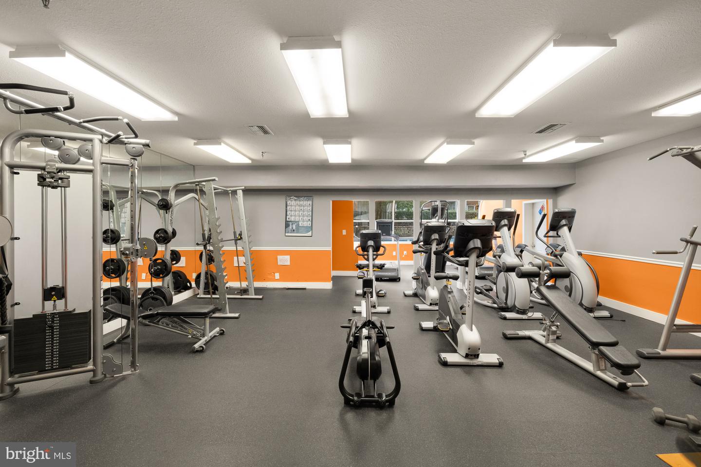 3309 WYNDHAM CIR #3180, ALEXANDRIA, Virginia 22302, 1 Bedroom Bedrooms, ,1 BathroomBathrooms,Residential,For sale,3309 WYNDHAM CIR #3180,VAAX2049564 MLS # VAAX2049564