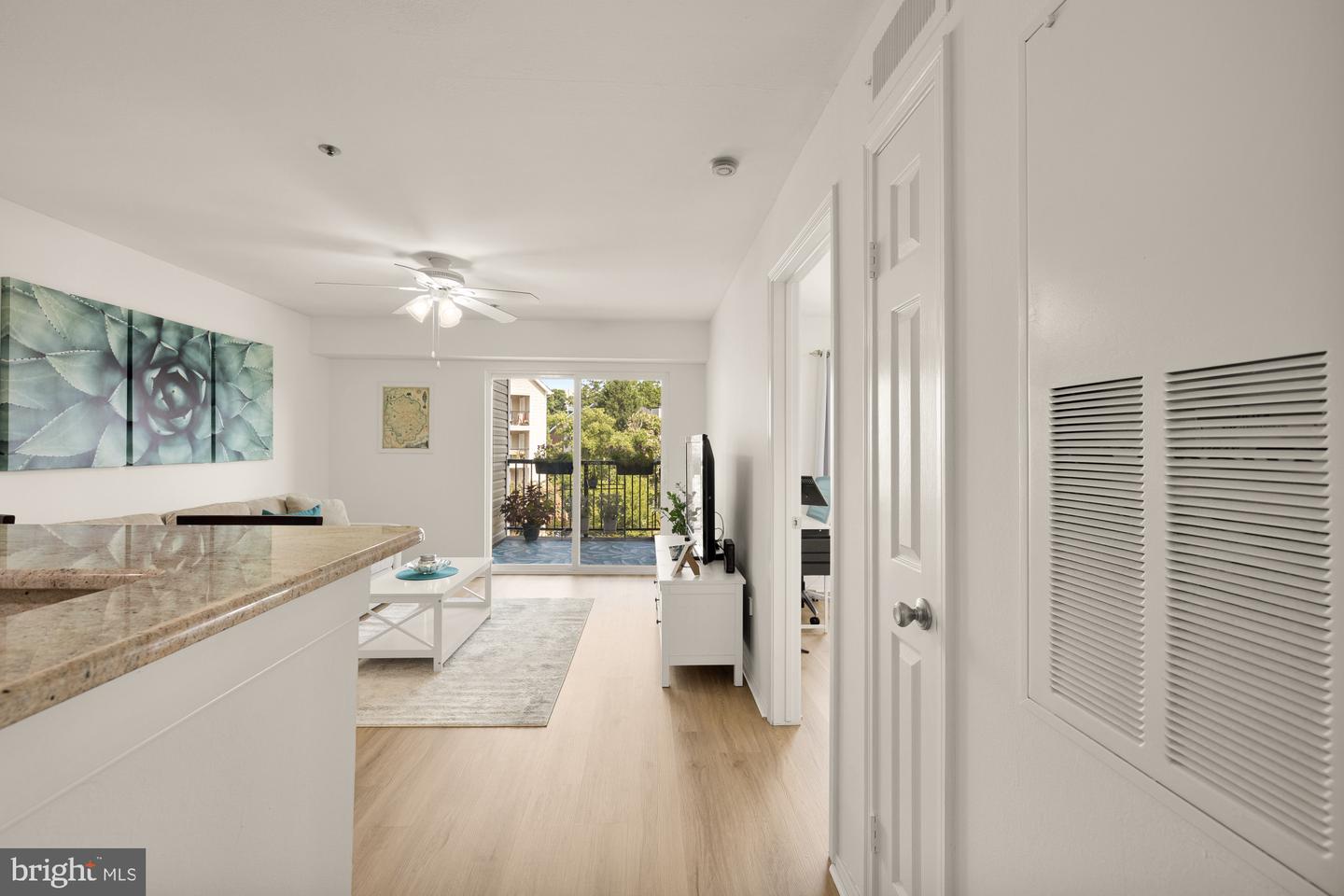 3309 WYNDHAM CIR #3180, ALEXANDRIA, Virginia 22302, 1 Bedroom Bedrooms, ,1 BathroomBathrooms,Residential,For sale,3309 WYNDHAM CIR #3180,VAAX2049564 MLS # VAAX2049564