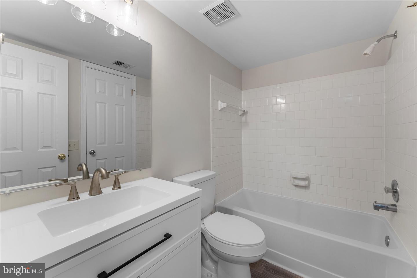 101 FORT EVANS RD SE #F, LEESBURG, Virginia 20175, 1 Bedroom Bedrooms, ,1 BathroomBathrooms,Residential,For sale,101 FORT EVANS RD SE #F,VALO2108622 MLS # VALO2108622 101 FORT EVANS RD SE #F, LEESBURG, Virginia 20175, 1 Bedroom Bedrooms, ,1 BathroomBathrooms,Residential,For sale,101 FORT EVANS RD SE #F,VALO2108622 MLS # VALO2108622