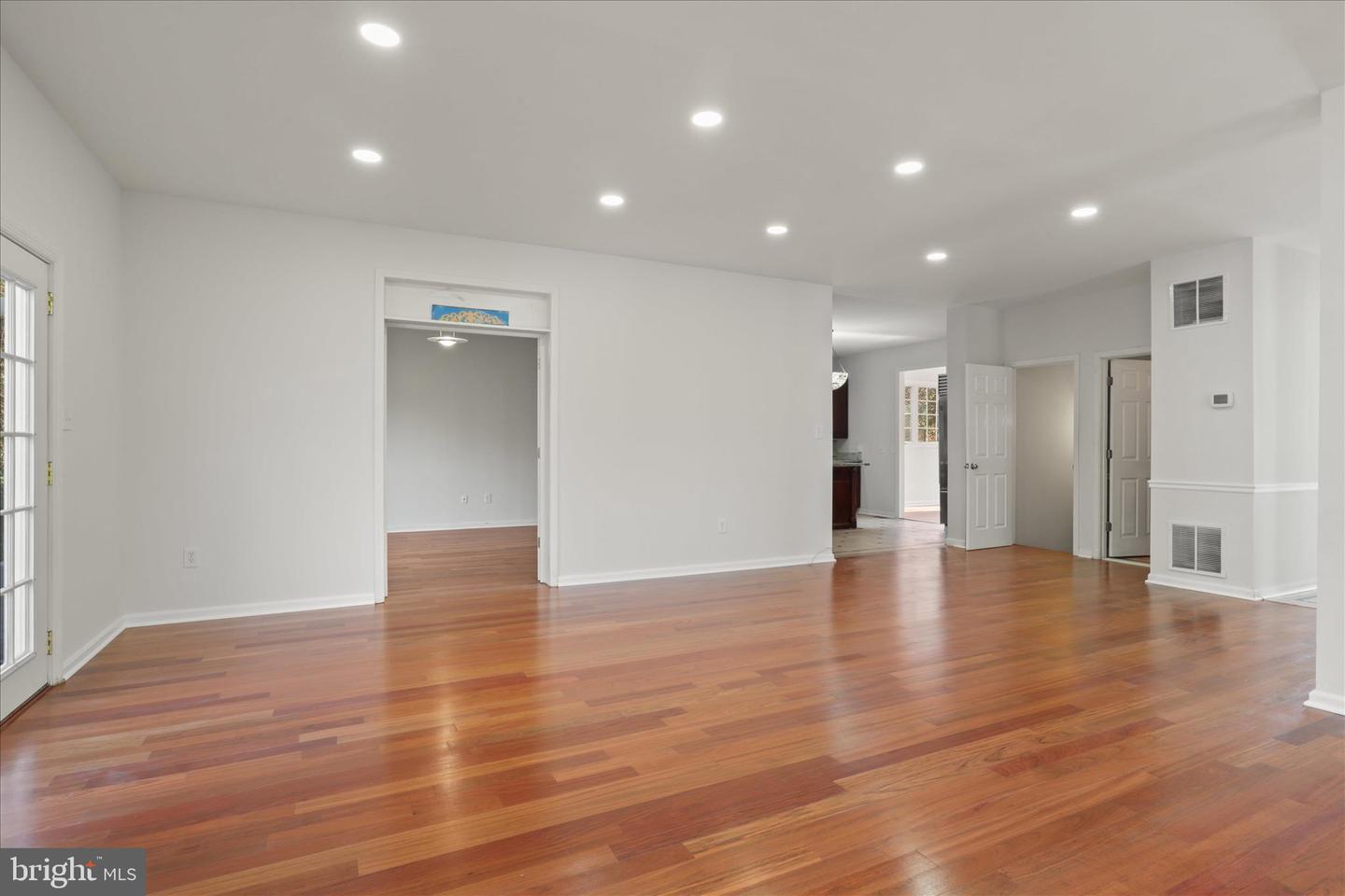 2659 MILITARY RD, ARLINGTON, Virginia 22207, 5 Bedrooms Bedrooms, ,4 BathroomsBathrooms,Residential,For sale,2659 MILITARY RD,VAAR2065136 MLS # VAAR2065136 2659 MILITARY RD, ARLINGTON, Virginia 22207, 5 Bedrooms Bedrooms, ,4 BathroomsBathrooms,Residential,For sale,2659 MILITARY RD,VAAR2065136 MLS # VAAR2065136