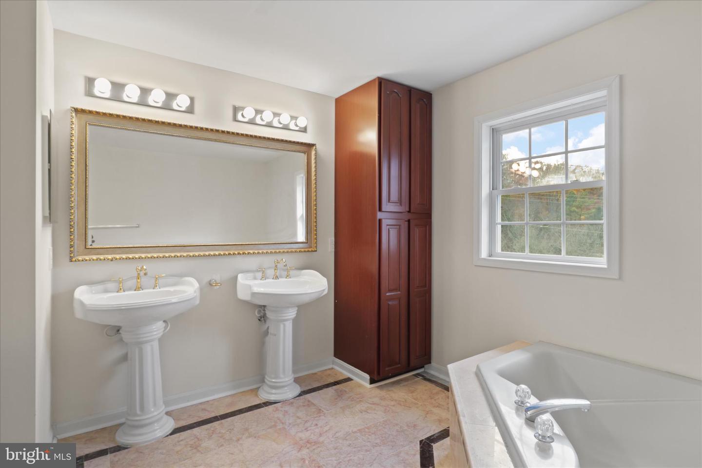 2659 MILITARY RD, ARLINGTON, Virginia 22207, 5 Bedrooms Bedrooms, ,4 BathroomsBathrooms,Residential,For sale,2659 MILITARY RD,VAAR2065136 MLS # VAAR2065136 2659 MILITARY RD, ARLINGTON, Virginia 22207, 5 Bedrooms Bedrooms, ,4 BathroomsBathrooms,Residential,For sale,2659 MILITARY RD,VAAR2065136 MLS # VAAR2065136