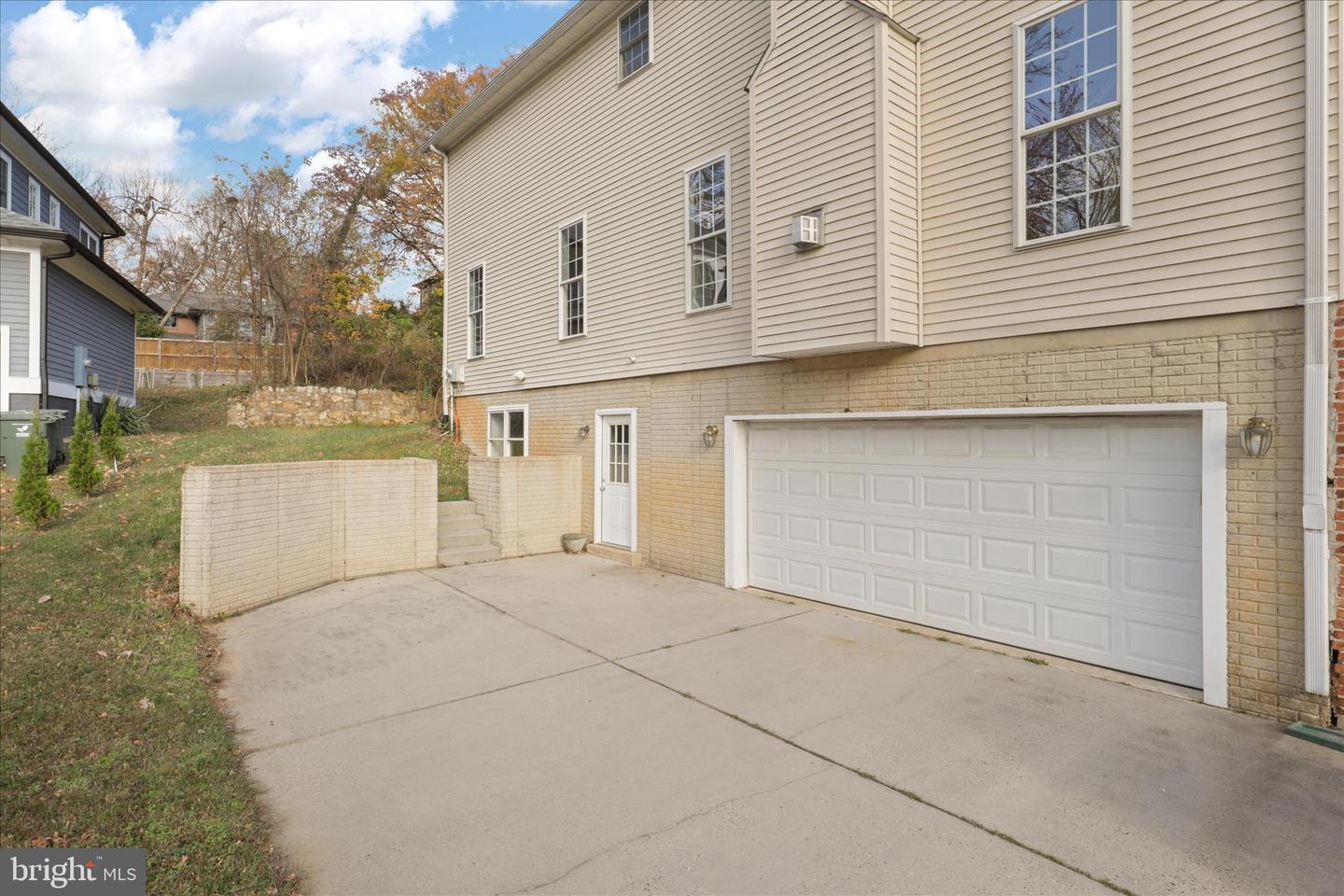 2659 MILITARY RD, ARLINGTON, Virginia 22207, 5 Bedrooms Bedrooms, ,4 BathroomsBathrooms,Residential,For sale,2659 MILITARY RD,VAAR2065136 MLS # VAAR2065136 2659 MILITARY RD, ARLINGTON, Virginia 22207, 5 Bedrooms Bedrooms, ,4 BathroomsBathrooms,Residential,For sale,2659 MILITARY RD,VAAR2065136 MLS # VAAR2065136