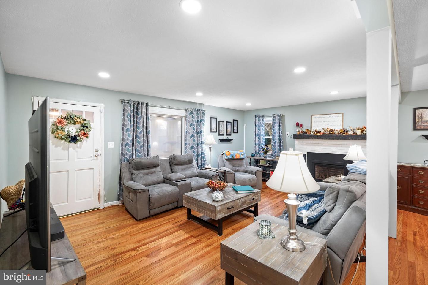 10012 ELLIS RD, MANASSAS, Virginia 20111, 4 Bedrooms Bedrooms, ,2 BathroomsBathrooms,Residential,For sale,10012 ELLIS RD,VAPW2107208 MLS # VAPW2107208