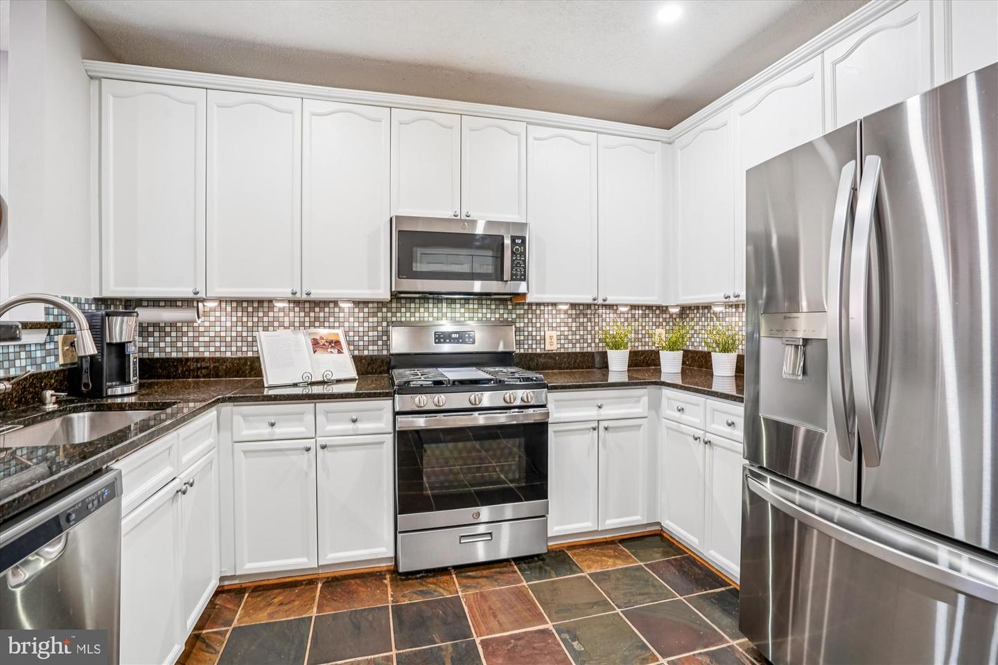 14423 GLENCREST CIR #123, CENTREVILLE, Virginia 20120, 3 Bedrooms Bedrooms, ,2 BathroomsBathrooms,Residential,For sale,14423 GLENCREST CIR #123,VAFX2277472 MLS # VAFX2277472 14423 GLENCREST CIR #123, CENTREVILLE, Virginia 20120, 3 Bedrooms Bedrooms, ,2 BathroomsBathrooms,Residential,For sale,14423 GLENCREST CIR #123,VAFX2277472 MLS # VAFX2277472