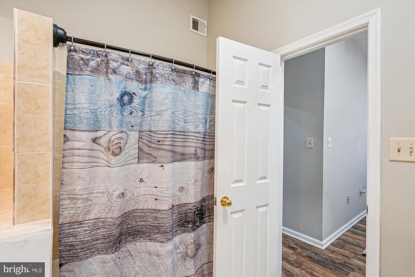 14423 GLENCREST CIR #123, CENTREVILLE, Virginia 20120, 3 Bedrooms Bedrooms, ,2 BathroomsBathrooms,Residential,For sale,14423 GLENCREST CIR #123,VAFX2277472 MLS # VAFX2277472 14423 GLENCREST CIR #123, CENTREVILLE, Virginia 20120, 3 Bedrooms Bedrooms, ,2 BathroomsBathrooms,Residential,For sale,14423 GLENCREST CIR #123,VAFX2277472 MLS # VAFX2277472