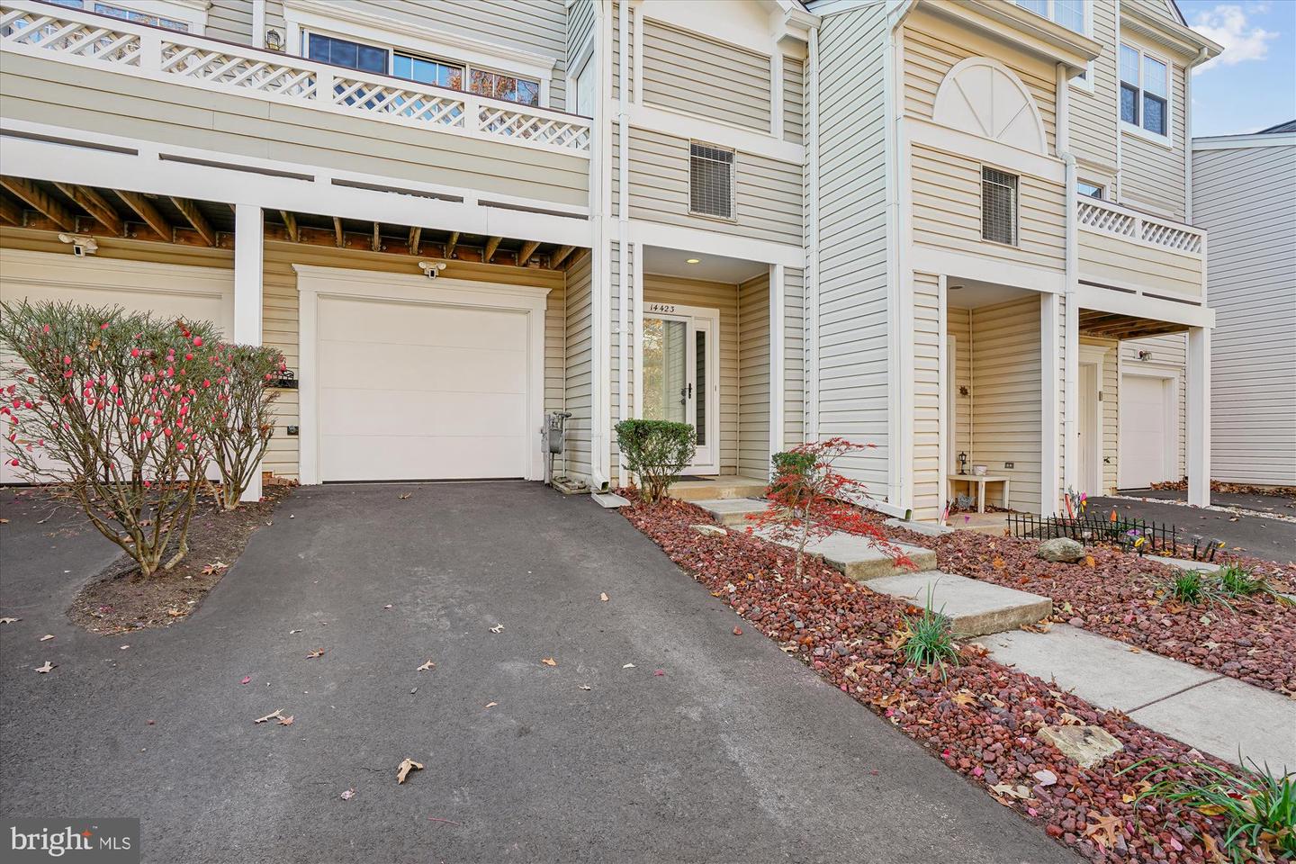 14423 GLENCREST CIR #123, CENTREVILLE, Virginia 20120, 3 Bedrooms Bedrooms, ,2 BathroomsBathrooms,Residential,For sale,14423 GLENCREST CIR #123,VAFX2277472 MLS # VAFX2277472 14423 GLENCREST CIR #123, CENTREVILLE, Virginia 20120, 3 Bedrooms Bedrooms, ,2 BathroomsBathrooms,Residential,For sale,14423 GLENCREST CIR #123,VAFX2277472 MLS # VAFX2277472