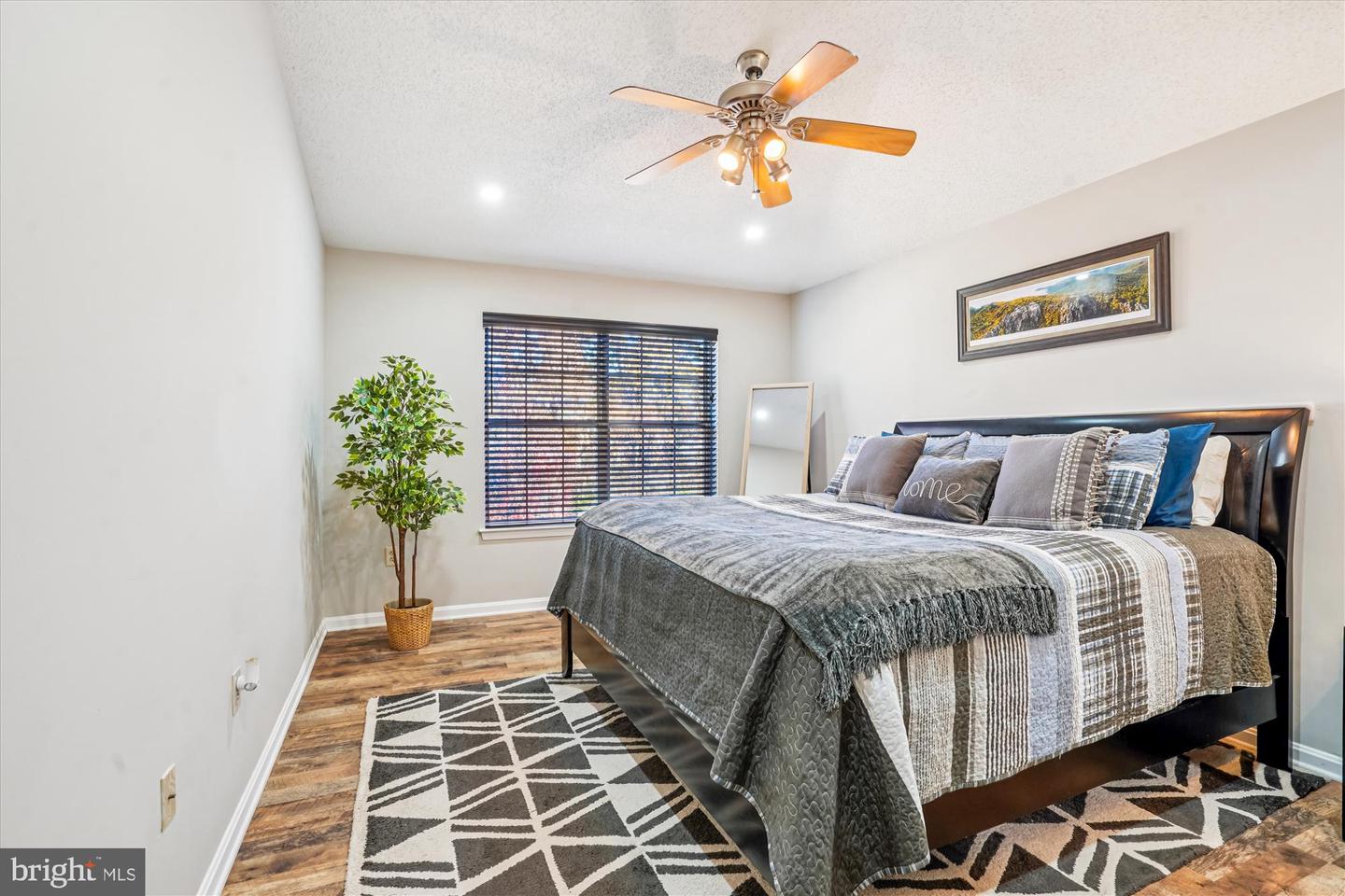 14423 GLENCREST CIR #123, CENTREVILLE, Virginia 20120, 3 Bedrooms Bedrooms, ,2 BathroomsBathrooms,Residential,For sale,14423 GLENCREST CIR #123,VAFX2277472 MLS # VAFX2277472 14423 GLENCREST CIR #123, CENTREVILLE, Virginia 20120, 3 Bedrooms Bedrooms, ,2 BathroomsBathrooms,Residential,For sale,14423 GLENCREST CIR #123,VAFX2277472 MLS # VAFX2277472