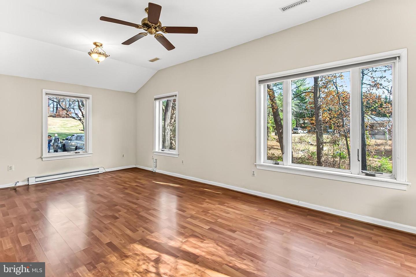 11415 FAIRFAX STATION RD, FAIRFAX STATION, Virginia 22039, 2 Bedrooms Bedrooms, ,1 BathroomBathrooms,Residential,For sale,11415 FAIRFAX STATION RD,VAFX2277602 MLS # VAFX2277602 11415 FAIRFAX STATION RD, FAIRFAX STATION, Virginia 22039, 2 Bedrooms Bedrooms, ,1 BathroomBathrooms,Residential,For sale,11415 FAIRFAX STATION RD,VAFX2277602 MLS # VAFX2277602