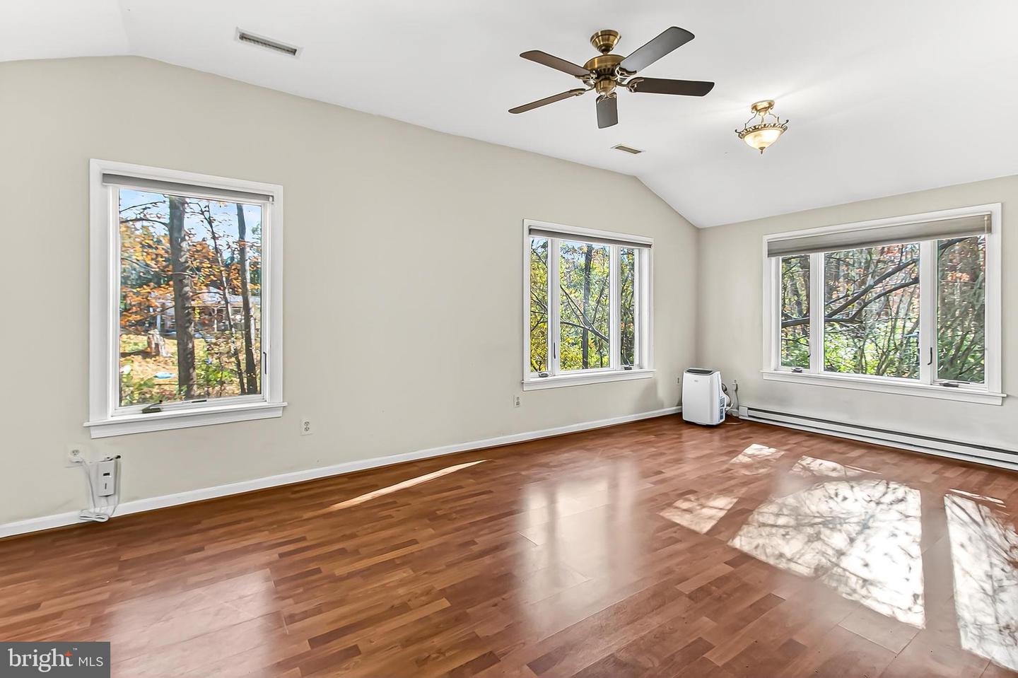 11415 FAIRFAX STATION RD, FAIRFAX STATION, Virginia 22039, 2 Bedrooms Bedrooms, ,1 BathroomBathrooms,Residential,For sale,11415 FAIRFAX STATION RD,VAFX2277602 MLS # VAFX2277602 11415 FAIRFAX STATION RD, FAIRFAX STATION, Virginia 22039, 2 Bedrooms Bedrooms, ,1 BathroomBathrooms,Residential,For sale,11415 FAIRFAX STATION RD,VAFX2277602 MLS # VAFX2277602