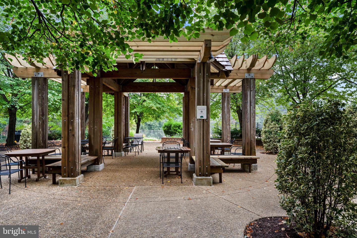 4141 N HENDERSON RD #702, ARLINGTON, Virginia 22203, 1 Bedroom Bedrooms, ,1 BathroomBathrooms,Residential,For sale,4141 N HENDERSON RD #702,VAAR2065710 MLS # VAAR2065710 4141 N HENDERSON RD #702, ARLINGTON, Virginia 22203, 1 Bedroom Bedrooms, ,1 BathroomBathrooms,Residential,For sale,4141 N HENDERSON RD #702,VAAR2065710 MLS # VAAR2065710