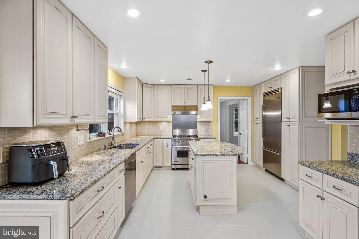 13953 OLEANDER CT, WOODBRIDGE, Virginia 22193, 6 Bedrooms Bedrooms, ,3 BathroomsBathrooms,Residential,For sale,13953 OLEANDER CT,VAPW2107292 MLS # VAPW2107292 13953 OLEANDER CT, WOODBRIDGE, Virginia 22193, 6 Bedrooms Bedrooms, ,3 BathroomsBathrooms,Residential,For sale,13953 OLEANDER CT,VAPW2107292 MLS # VAPW2107292