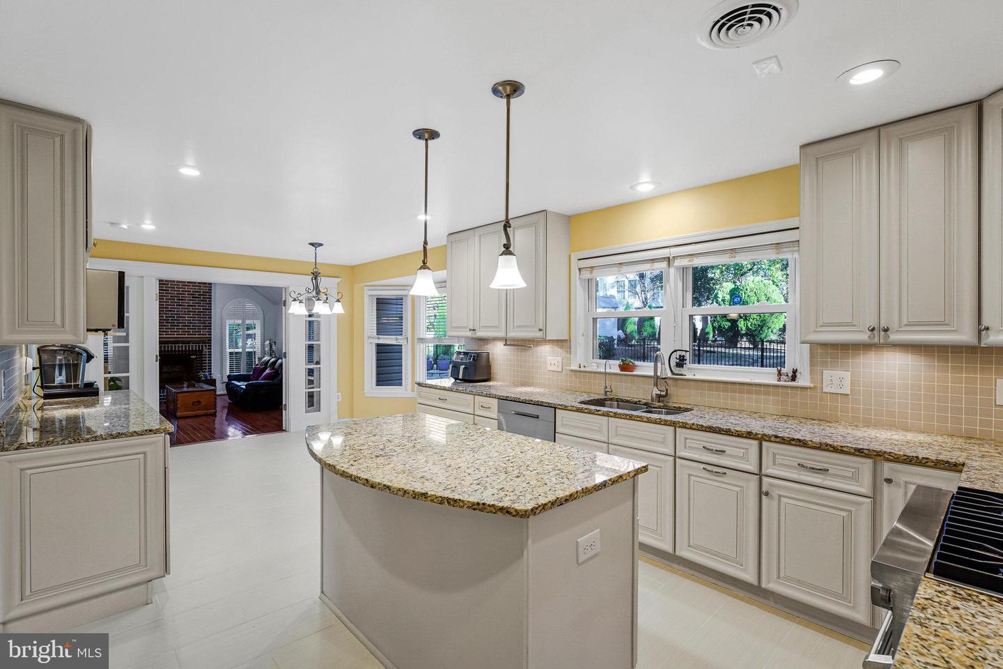 13953 OLEANDER CT, WOODBRIDGE, Virginia 22193, 6 Bedrooms Bedrooms, ,3 BathroomsBathrooms,Residential,For sale,13953 OLEANDER CT,VAPW2107292 MLS # VAPW2107292 13953 OLEANDER CT, WOODBRIDGE, Virginia 22193, 6 Bedrooms Bedrooms, ,3 BathroomsBathrooms,Residential,For sale,13953 OLEANDER CT,VAPW2107292 MLS # VAPW2107292