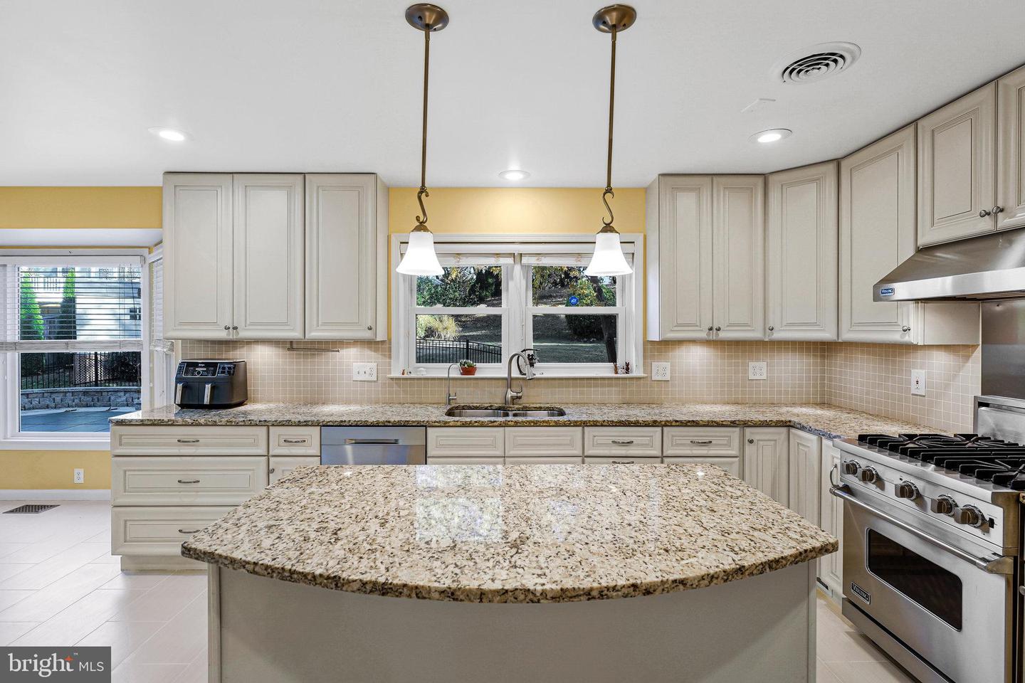 13953 OLEANDER CT, WOODBRIDGE, Virginia 22193, 6 Bedrooms Bedrooms, ,3 BathroomsBathrooms,Residential,For sale,13953 OLEANDER CT,VAPW2107292 MLS # VAPW2107292 13953 OLEANDER CT, WOODBRIDGE, Virginia 22193, 6 Bedrooms Bedrooms, ,3 BathroomsBathrooms,Residential,For sale,13953 OLEANDER CT,VAPW2107292 MLS # VAPW2107292