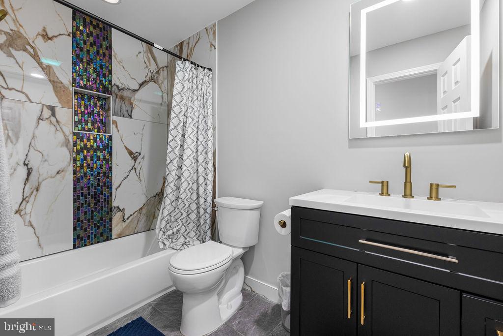 13762 BERLIN TURNPIKE, LOVETTSVILLE, Virginia 20180, 4 Bedrooms Bedrooms, 4 Rooms Rooms,3 BathroomsBathrooms,Residential,For sale,13762 BERLIN TURNPIKE,VALO2110602 MLS # VALO2110602 13762 BERLIN TURNPIKE, LOVETTSVILLE, Virginia 20180, 4 Bedrooms Bedrooms, 4 Rooms Rooms,3 BathroomsBathrooms,Residential,For sale,13762 BERLIN TURNPIKE,VALO2110602 MLS # VALO2110602