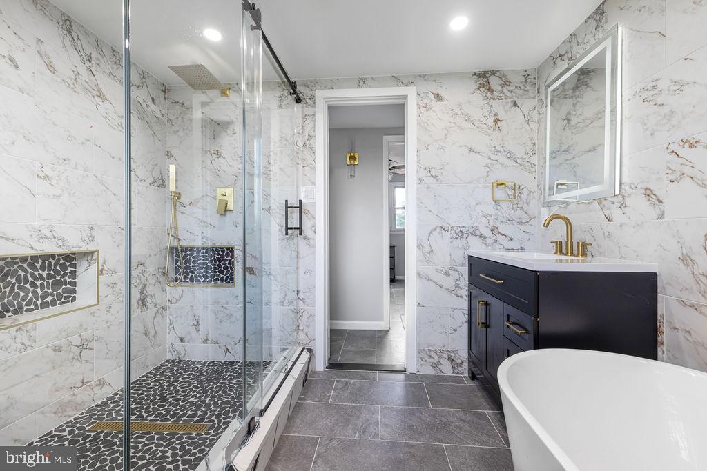 13762 BERLIN TURNPIKE, LOVETTSVILLE, Virginia 20180, 4 Bedrooms Bedrooms, 4 Rooms Rooms,3 BathroomsBathrooms,Residential,For sale,13762 BERLIN TURNPIKE,VALO2110602 MLS # VALO2110602 13762 BERLIN TURNPIKE, LOVETTSVILLE, Virginia 20180, 4 Bedrooms Bedrooms, 4 Rooms Rooms,3 BathroomsBathrooms,Residential,For sale,13762 BERLIN TURNPIKE,VALO2110602 MLS # VALO2110602