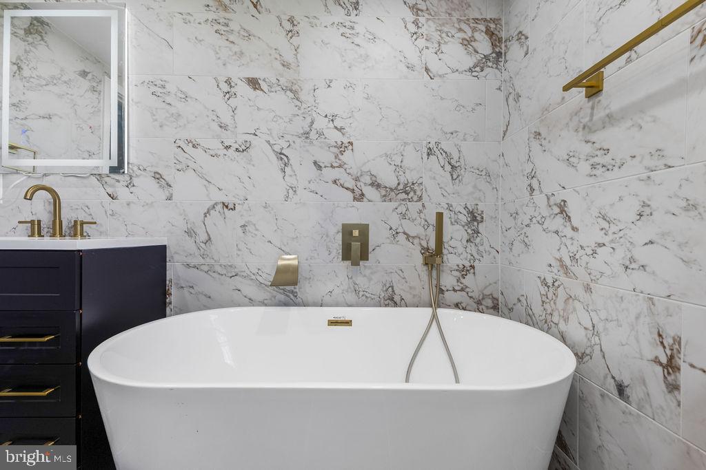 13762 BERLIN TURNPIKE, LOVETTSVILLE, Virginia 20180, 4 Bedrooms Bedrooms, 4 Rooms Rooms,3 BathroomsBathrooms,Residential,For sale,13762 BERLIN TURNPIKE,VALO2110602 MLS # VALO2110602 13762 BERLIN TURNPIKE, LOVETTSVILLE, Virginia 20180, 4 Bedrooms Bedrooms, 4 Rooms Rooms,3 BathroomsBathrooms,Residential,For sale,13762 BERLIN TURNPIKE,VALO2110602 MLS # VALO2110602