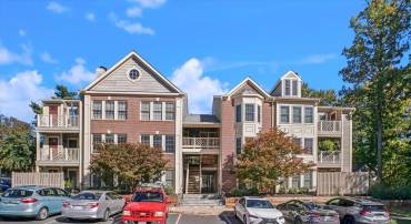 3801 RIDGE KNOLL CT #2A, FAIRFAX, Virginia 22033, 2 Bedrooms Bedrooms, ,2 BathroomsBathrooms,Residential,For sale,3801 RIDGE KNOLL CT #2A,VAFX2278064 MLS # VAFX2278064